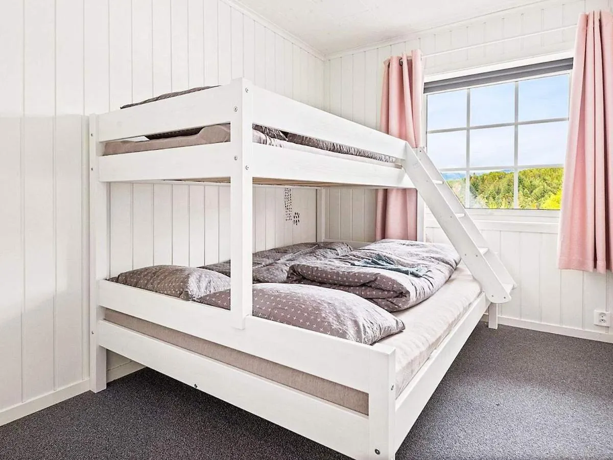 Holiday Home Fitjar